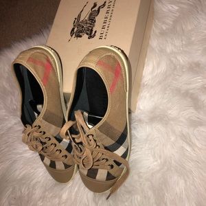 Women’s Burberry Shoes Size 9